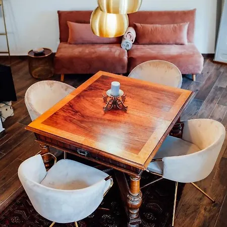 Aussee- Atelier Salzherrenhof- Kueche, Wlan, Netflix Apartmán